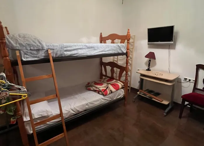 En Pleno Centro De 3 3 Banos Privados Marchena (Seville)